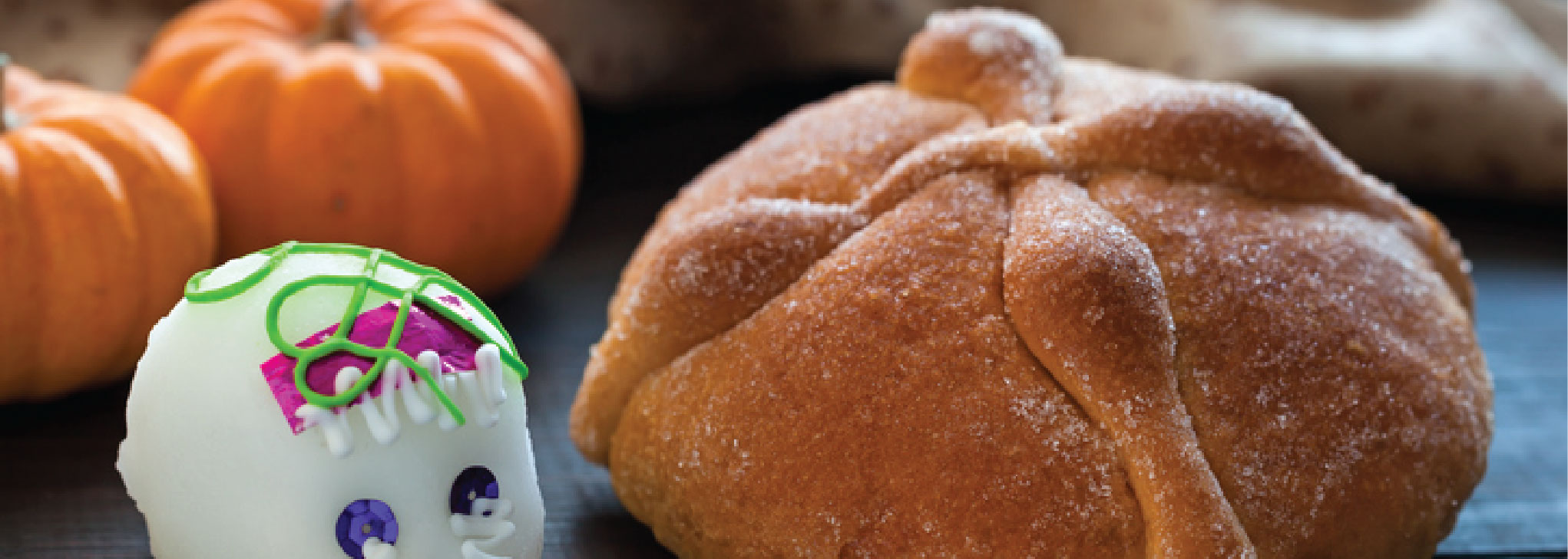 Discover the theories behind the origin of the Mexican “Pan de Muertos”
