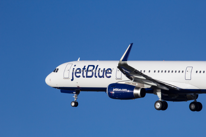 JetBlue Airways profit falls on higher fuel costs