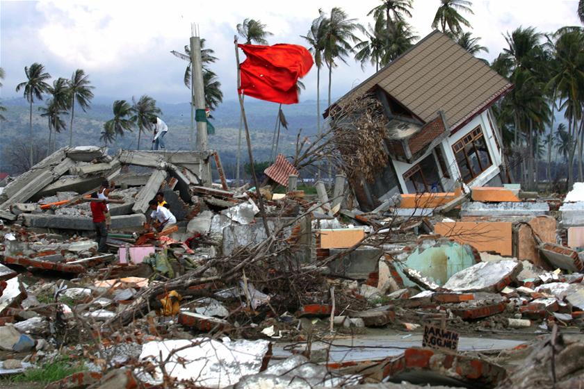 Indonesia mourns as death toll from quake jumps to 832