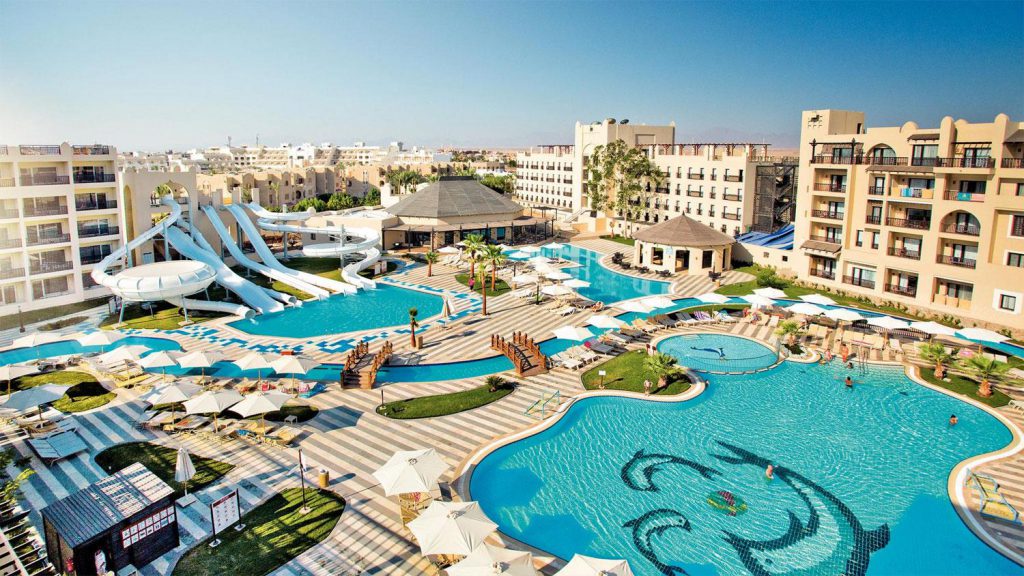 bureau Chaiselong Kollisionskursus Egypt says to check hotels at Red Sea resort where British couple died -  LookOutPro