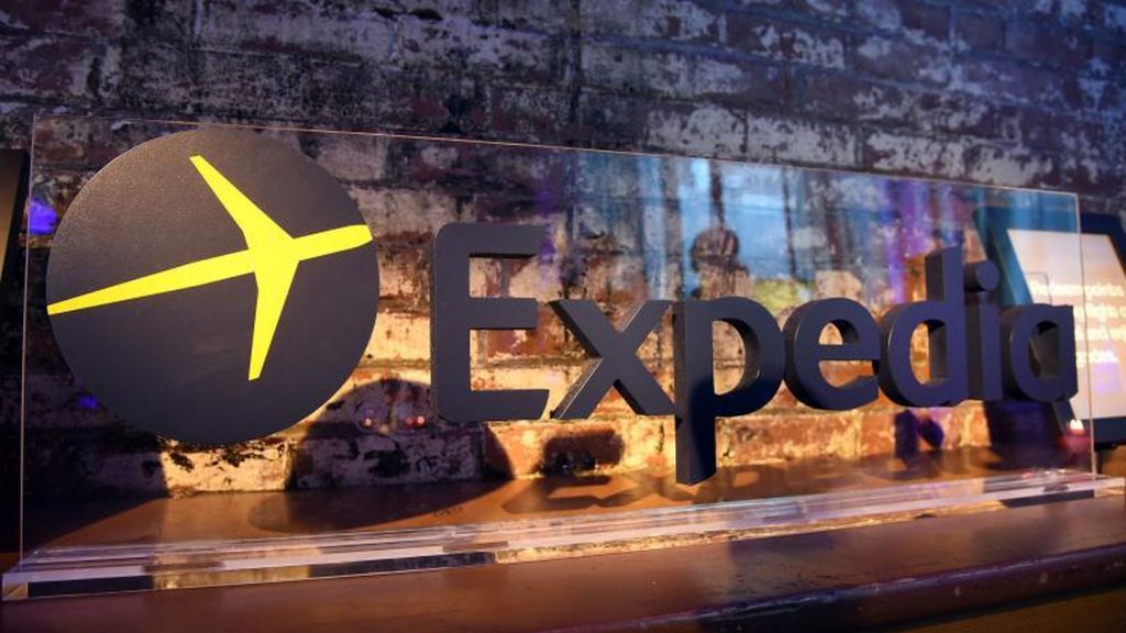 Expedia beats profit estimates on HomeAway, travel bookings growth