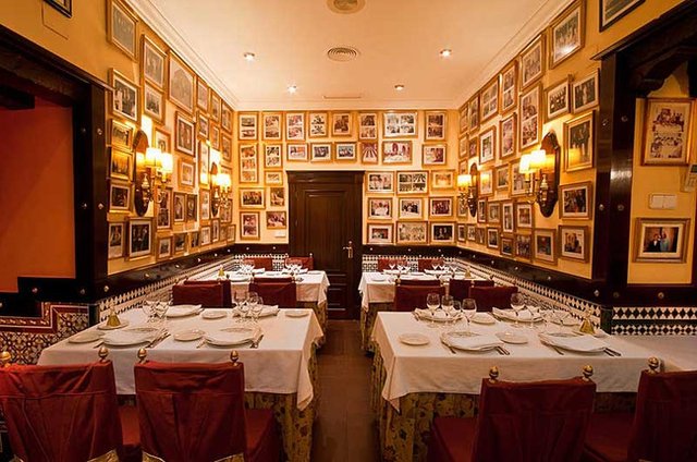 El restaurante El Faro es un cl&aacute;sico de la ciudad que lleva abierto 50 a&ntilde;os.