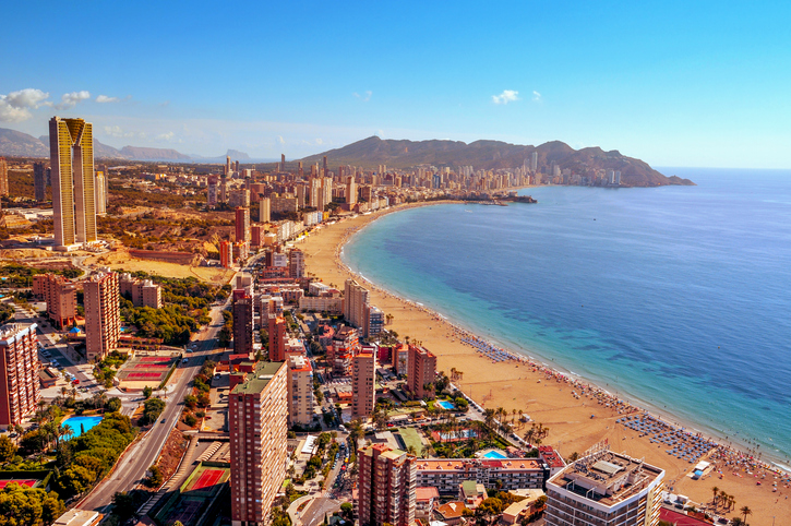 Benidorm pone en marcha la primera oficina inteligente vinculada al turismo