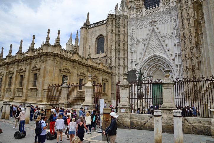 El empleo turístico crece 4,2 % en Andalucía y supone el 13,4 % de ocupados