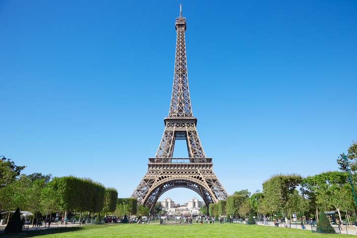 Eiffel tower, Louvre among Paris tourism sites to close on Saturday