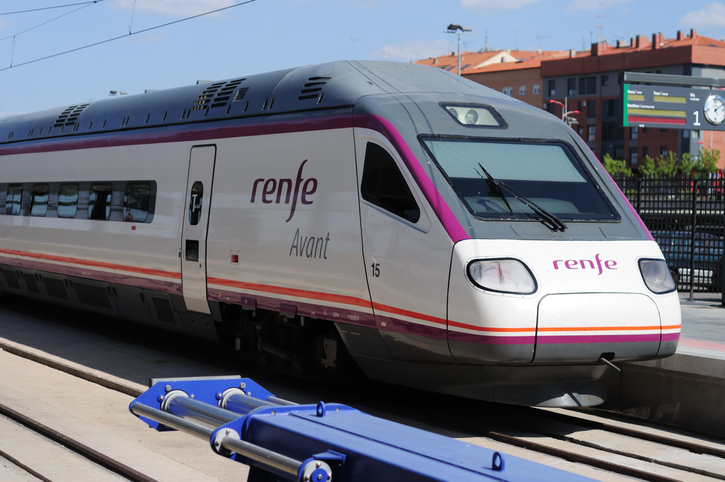 Paros en Renfe y Adif y de vigilantes en Barajas en plenas fiestas navideñas