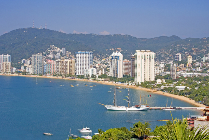 La llegada de turistas a Acapulco deja 42 toneladas de basura al día