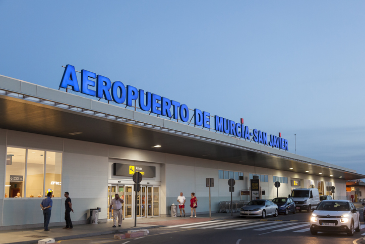 Aena prevé alcanzar 4 millones de pasajeros al año en el aeropuerto de Murcia