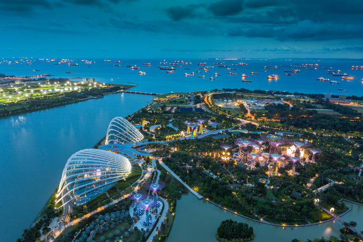 More tourists visit Singapore, but spending growth slows