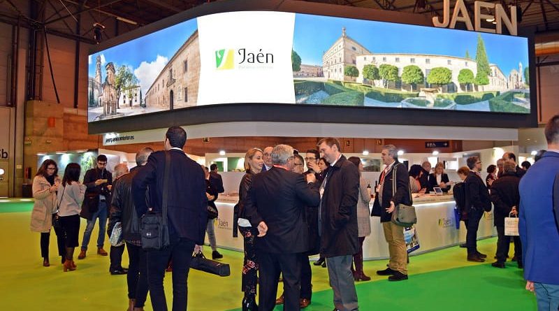 El 90 % de los visitantes al expositor andaluz de FITUR piensa ir a Andalucía