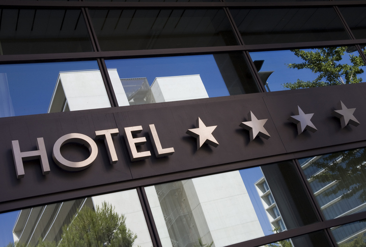 Greek hoteliers say home-renting to tourists ‘out of control’