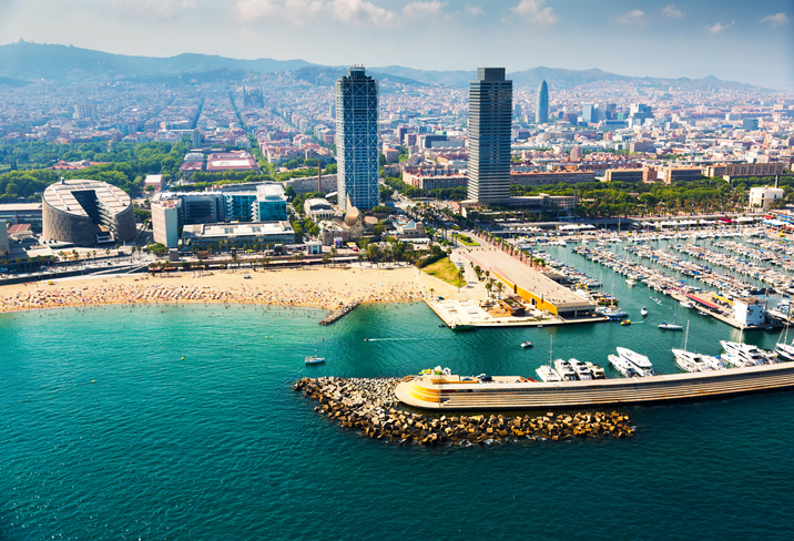 El Puerto de Barcelona ganó 53,7 millones en 2018, un 8 % más
