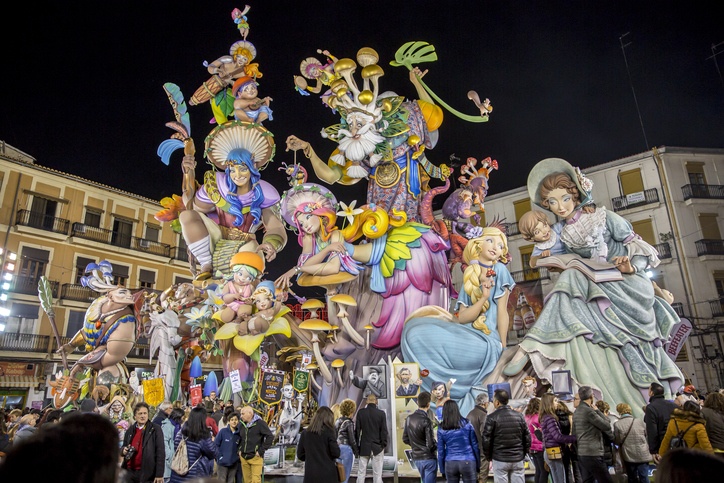 Diez recomendaciones para disfrutar intensamente de las Fallas y sobrevivir