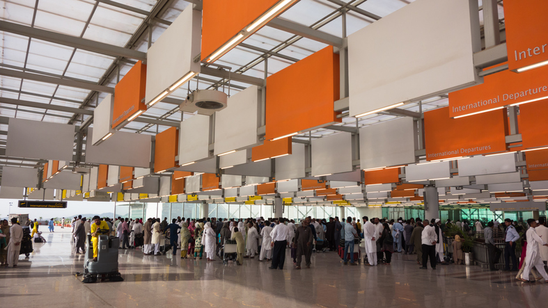 Pakistan adds flights, delays reopening of commercial airspace