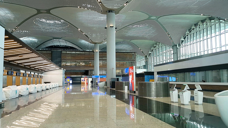Last flight leaves Ataturk as Istanbul switches airports