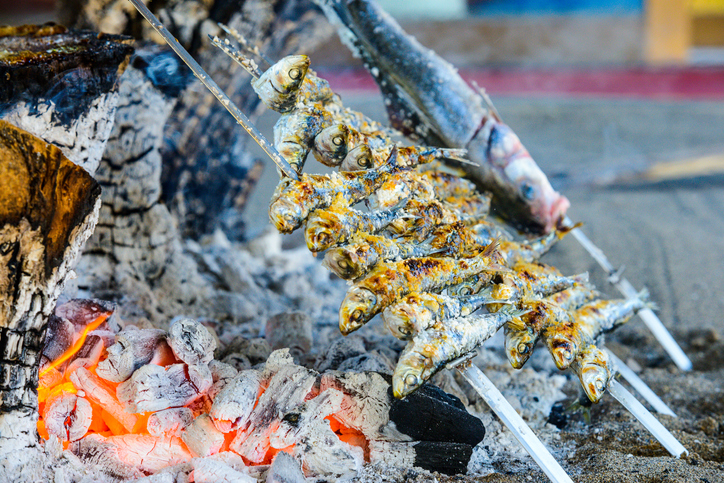 Buscan el mejor espeto preparado por chiringuitos con Q de Calidad Turística