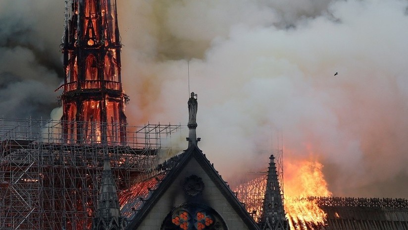 Notre-Dame smolders as investigation begins