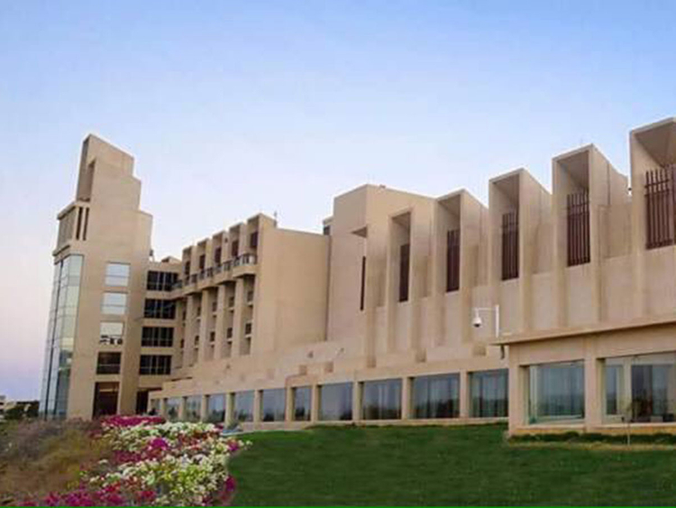 Ascienden a 8 los muertos y 6 los heridos en ataque a hotel ayer en Pakistán