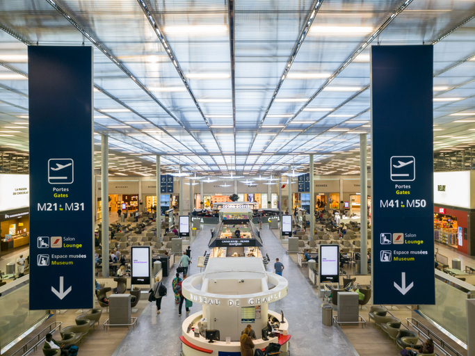 French airport privatisation delayed by referendum bid