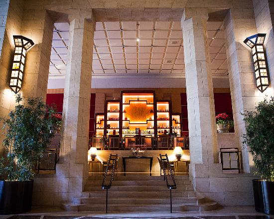 El histórico Four Seasons de Nueva York cierra 1 año después de su reapertura