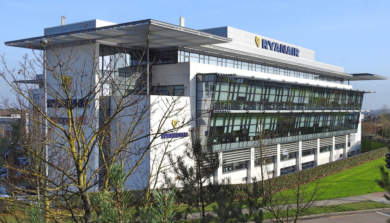 Ryanair Irish pilot union to decide on strike ballot next week