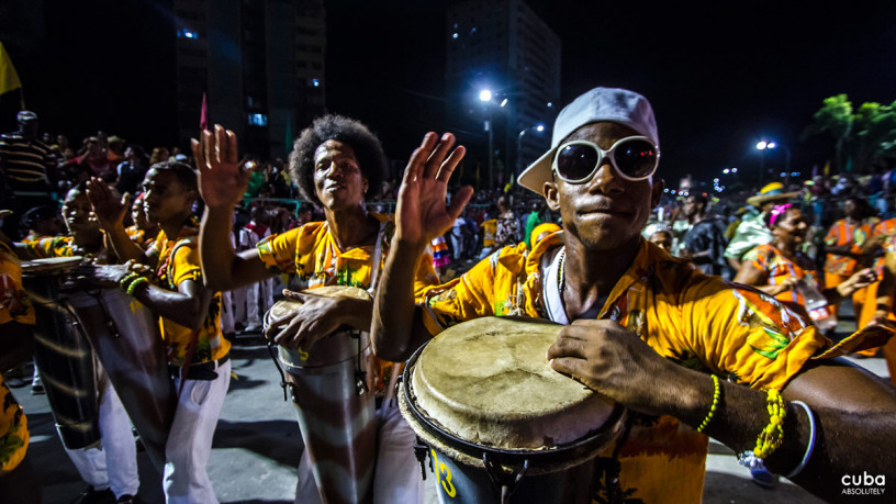 Declaran el carnaval de Santiago de Cuba “Patrimonio Cultural de la Nación”