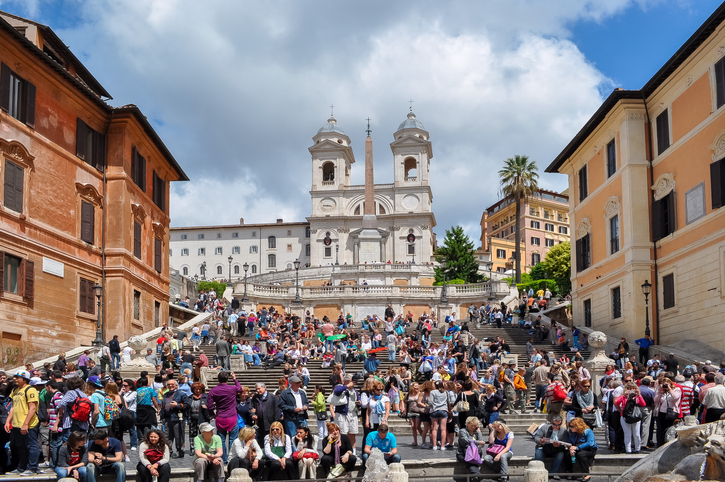 Rome bans sitting on Spanish Steps, puzzling hot, tired tourists