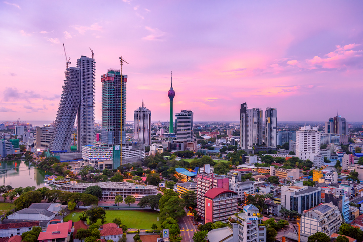 Sri Lanka to offer free visas on arrival to boost tourism