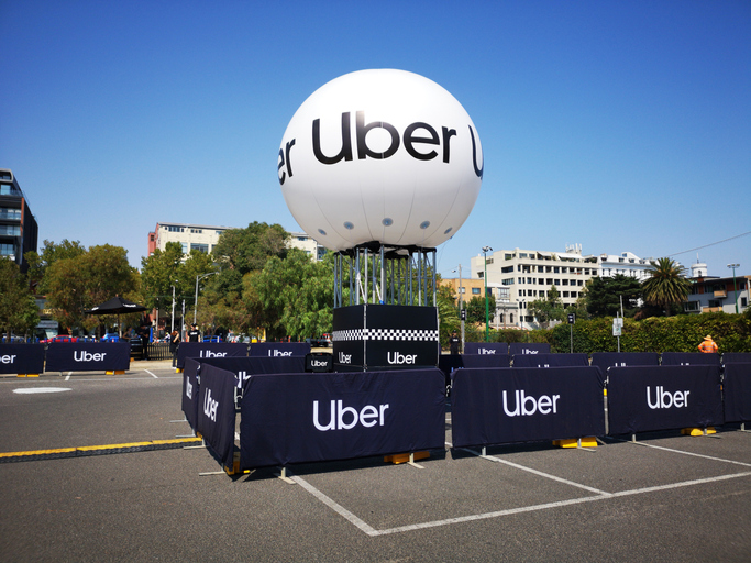 Signs of price truce push Lyft, Uber higher