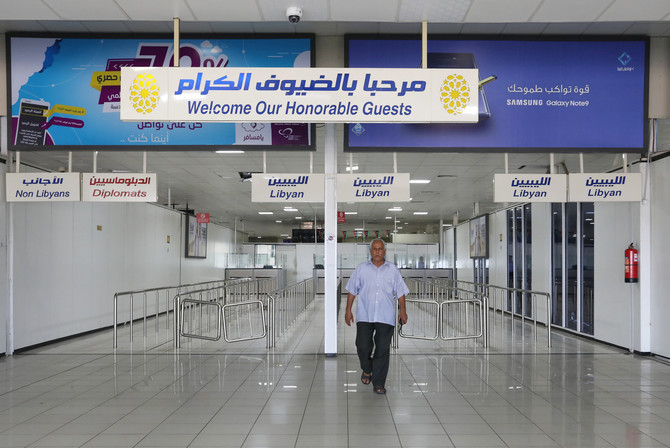 Artillery fire shuts airport in Libyan capital