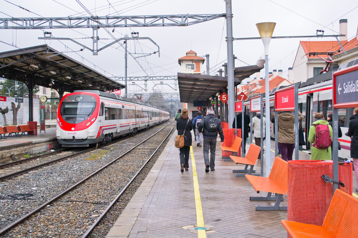 Cuenta atrás para que los competidores de Renfe presenten sus ofertas por AVE
