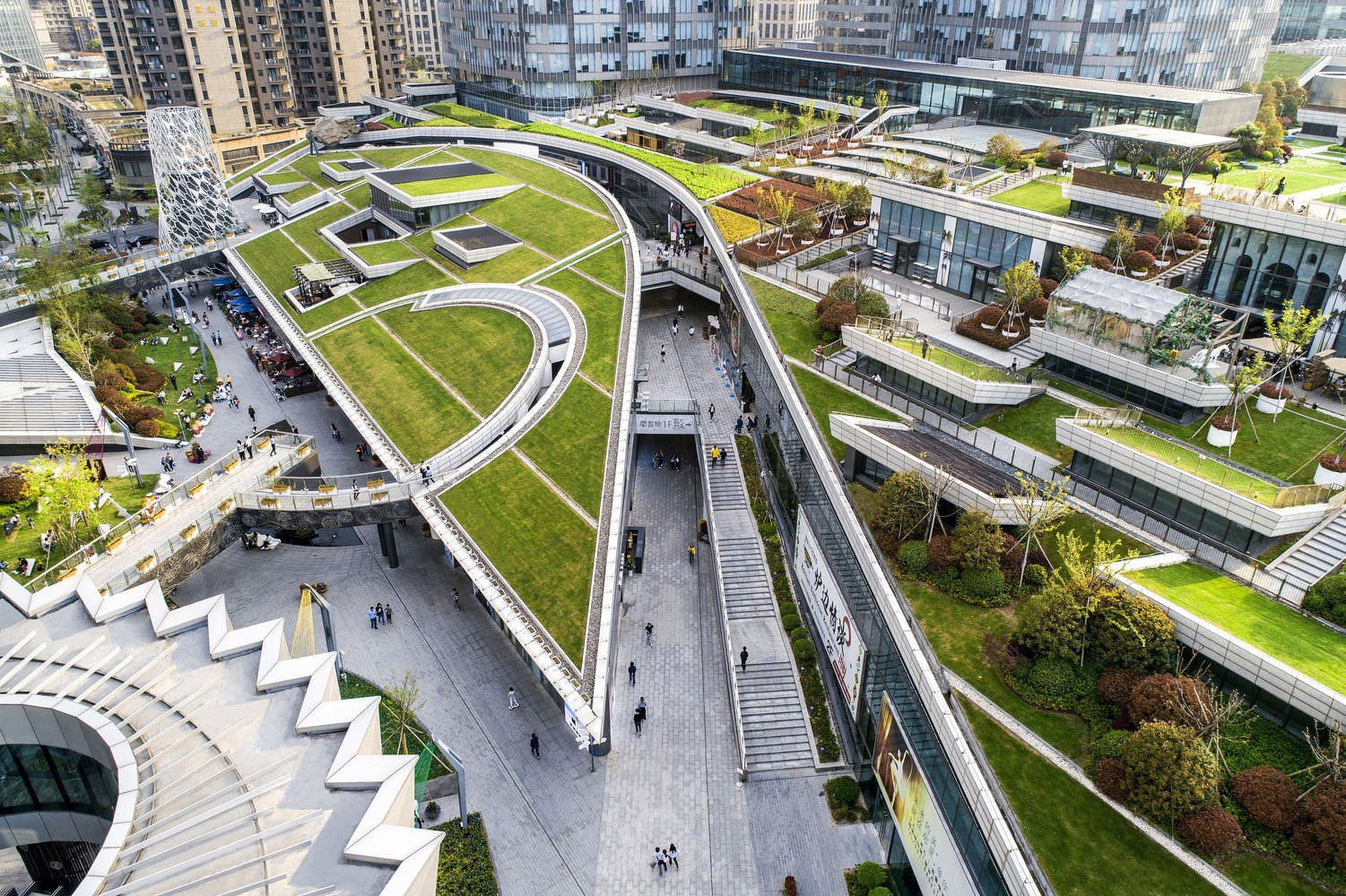 Urban gardens and electric fleets: 7 cities winning on climate change