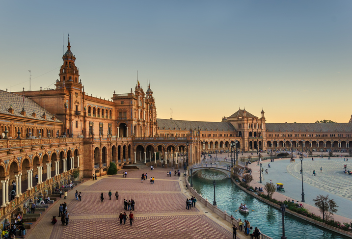 El sector del turismo global crecerá un 3,3 % hasta 2024, aupado por internet