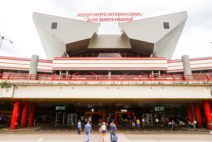Entra en vigor la prohibición de vuelos entre EE.UU. y el interior de Cuba