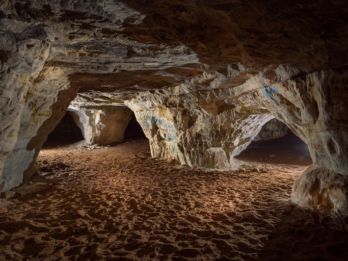 Diseñan un hotel-cueva sostenible como respuesta al cambio climático