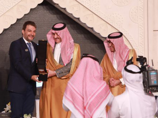 The Chairman of BlueBay Hotels receives an international award from Arab League Tourism
