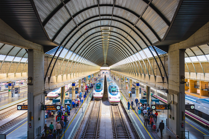Renfe solo tendrá taquillas en estaciones con más de 100 viajeros diarios