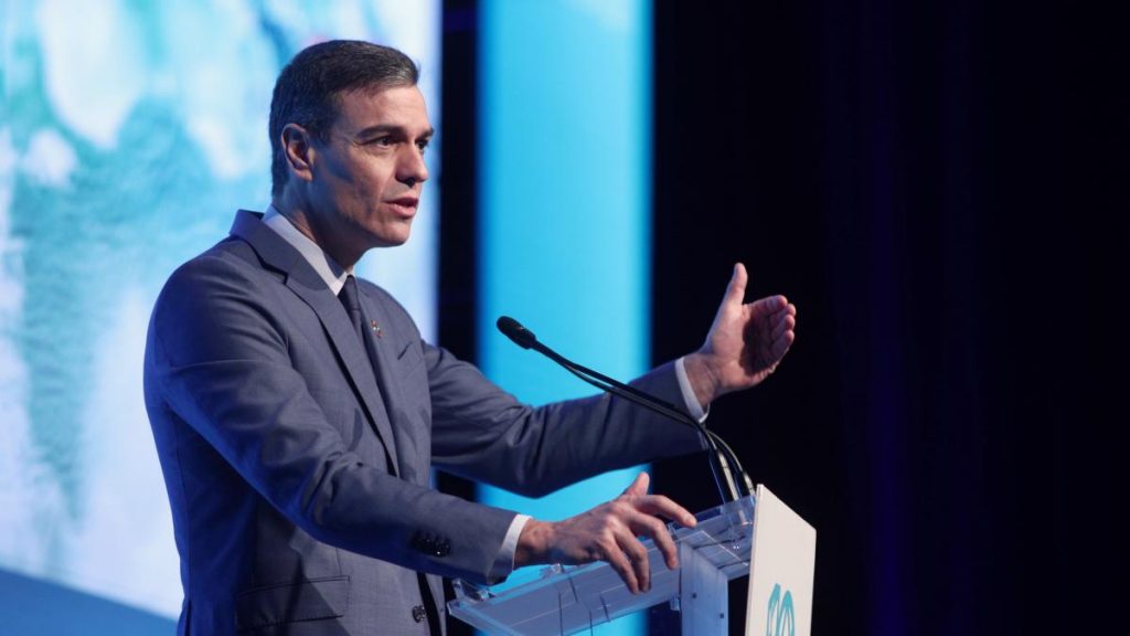 El Gobierno apuesta por el turismo y el sector pide una política de Estado