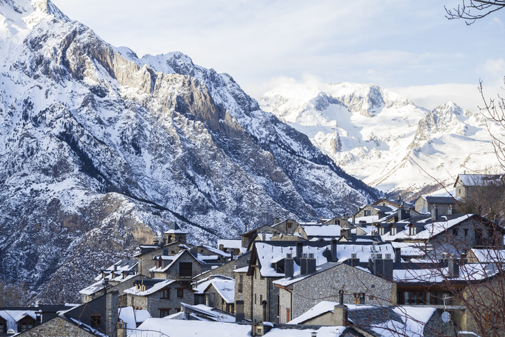 The ski resort with no snow contemplates a warmer future
