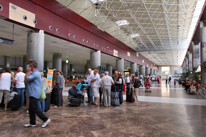Canarias quedará exenta de nuevo impuesto al transporte aéreo, según Hacienda