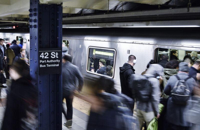 Transporte de Nueva York pide el rescate tras perder más de 60 % de pasajeros