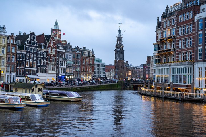Amsterdam’s boats go electric ahead of 2025 diesel ban