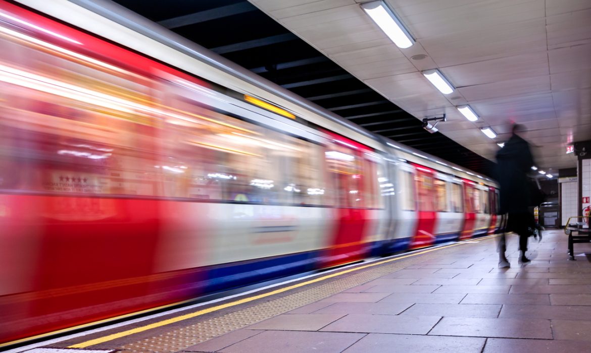 London Tube passengers drop 19% due to coronavirus