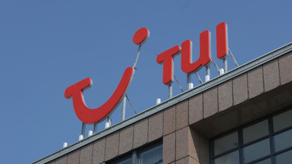 Holiday company TUI boosted by extra $1.4 bln aid package from Germany