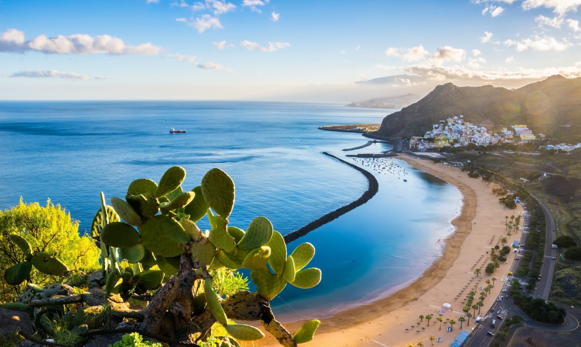 Los municipios turísticos participarán en el plan para reabrir el destino