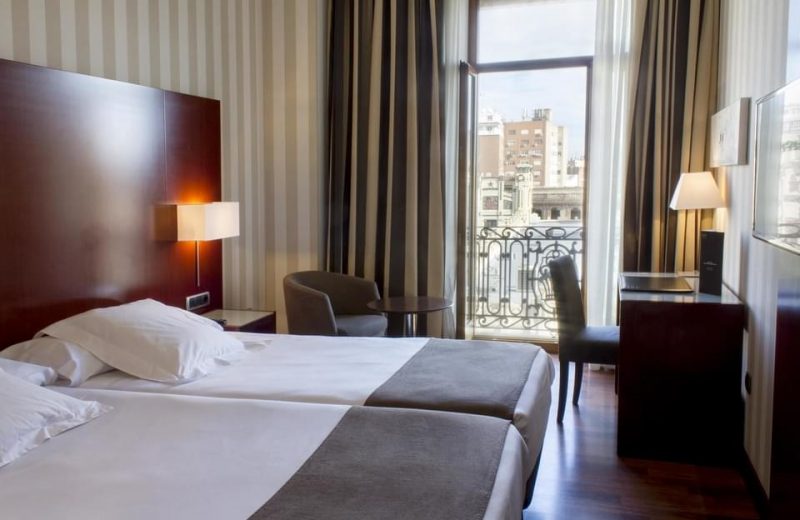 Cuatro escenarios de apertura de los hoteles valencianos en función del covid