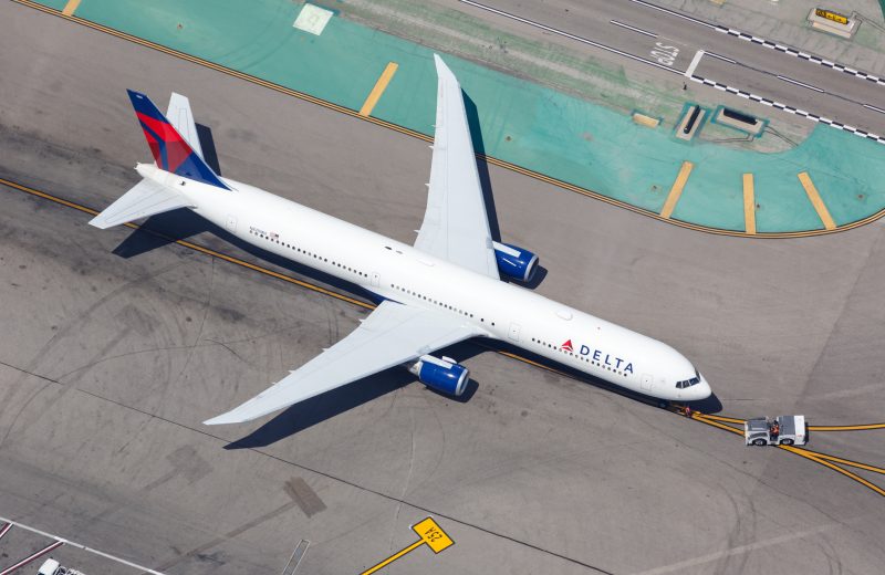 JetBlue, Delta seek U.S. OK to suspend flights to 25 U.S. airports