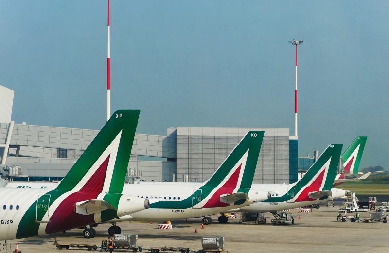 Italy’s airport lobby says social distancing on planes not sustainable