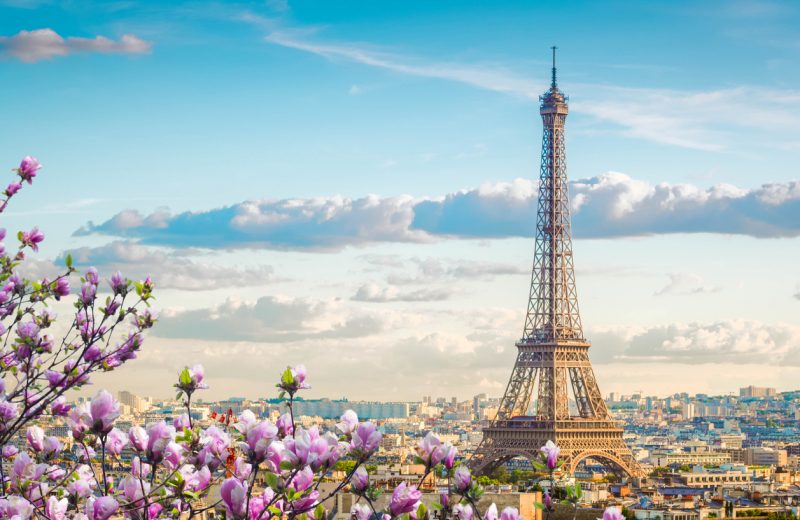 Francia anuncia un plan de 18.000 millones para el sector del turismo