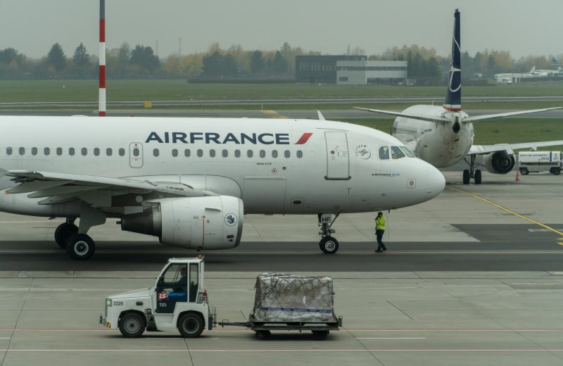 As Air France restores some flights, pilots queue for simulator